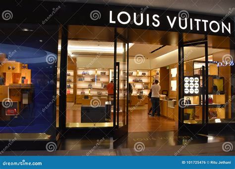 louis vuitton edina mn|Louis Vuitton edina hours.